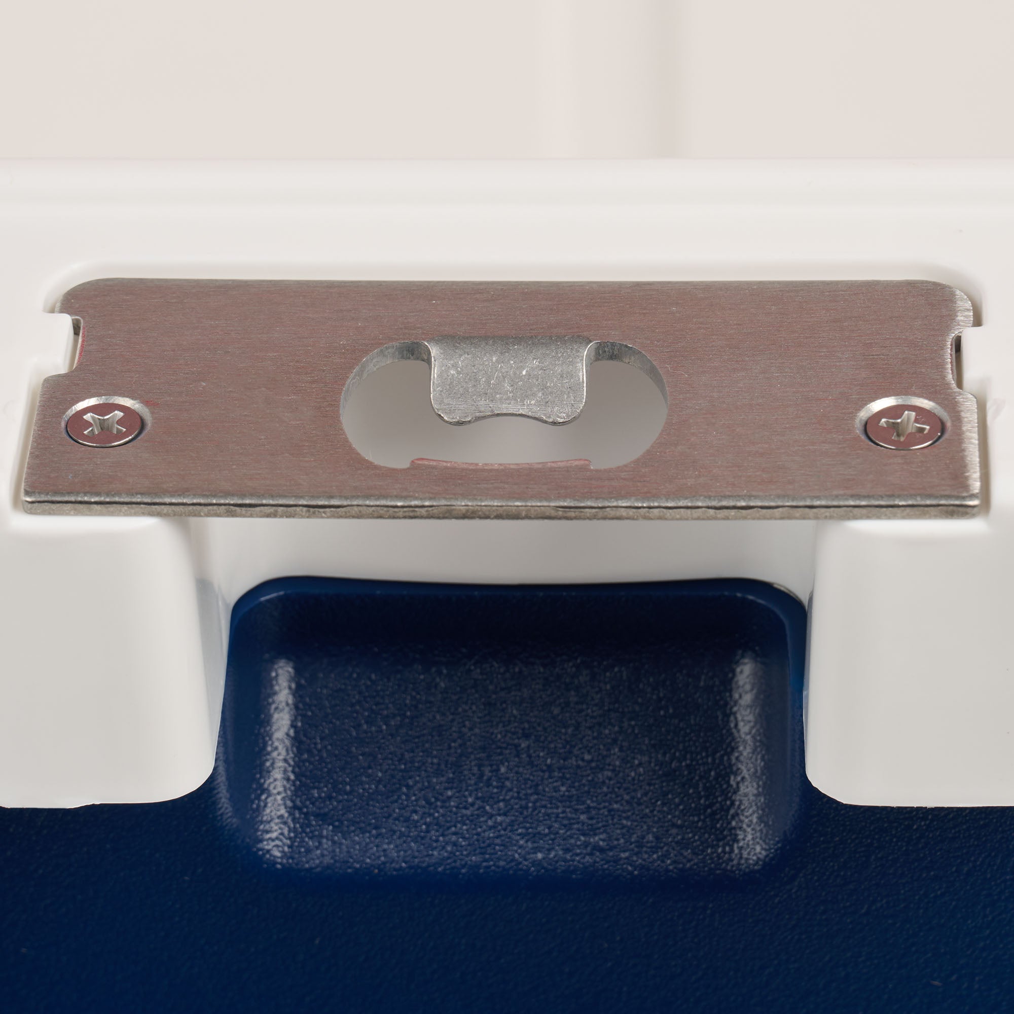 Trailmate® 75 Qt Roller Cooler - Image 4